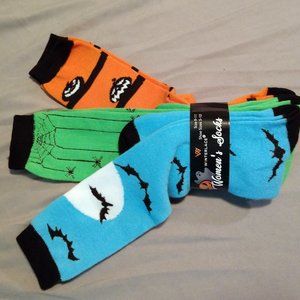 NWT Set of 3 knee high Halloween socks moon/bats/pumpkins/spiders